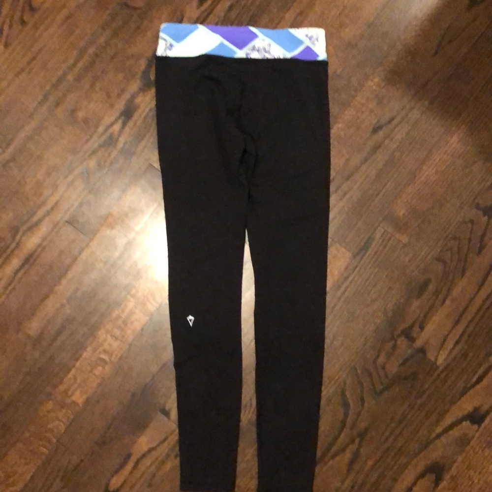 Ivivva by LULULEMON black reversible leggings